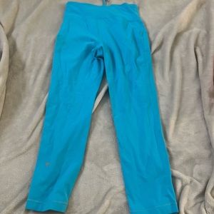 Blue lululemon leggings 💙💙💙